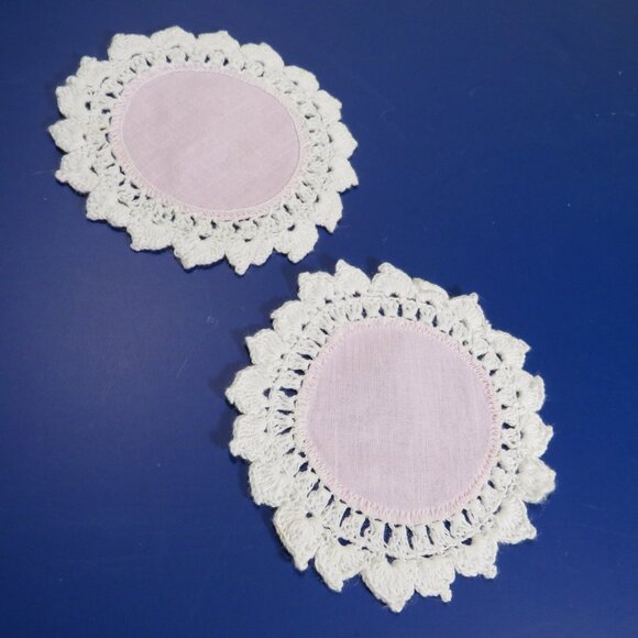 Battenberg Pink & White (2) Circular Coaster Lace - Picture 1 of 7